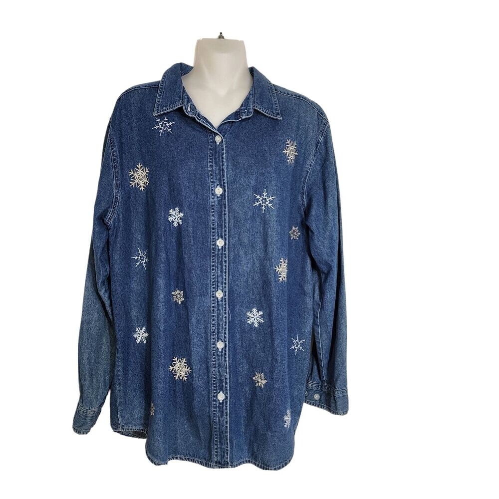 Cabin Creek Womens Shirt Medium Snowflakes Blue Denim Cotton Button Embroidered